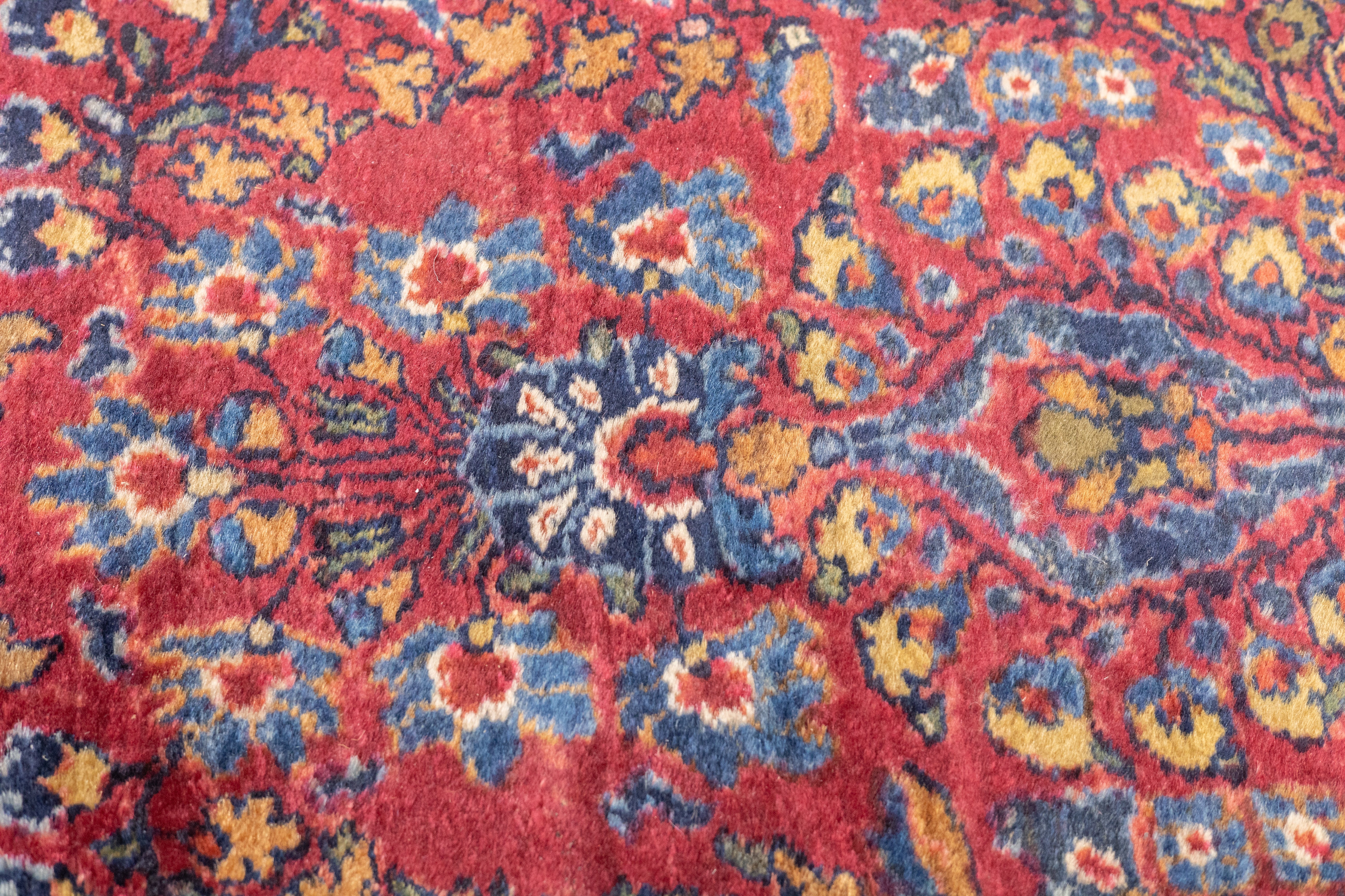 Antique Sarouk Rug 2'0" x 2'7''
