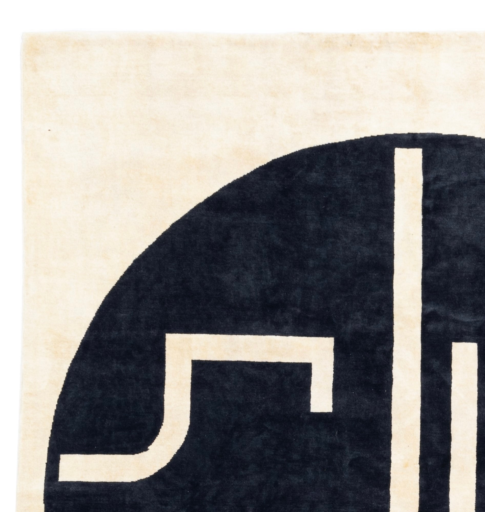 Fine Decorative Artistic Design Rug 6'7" x 8' 1"