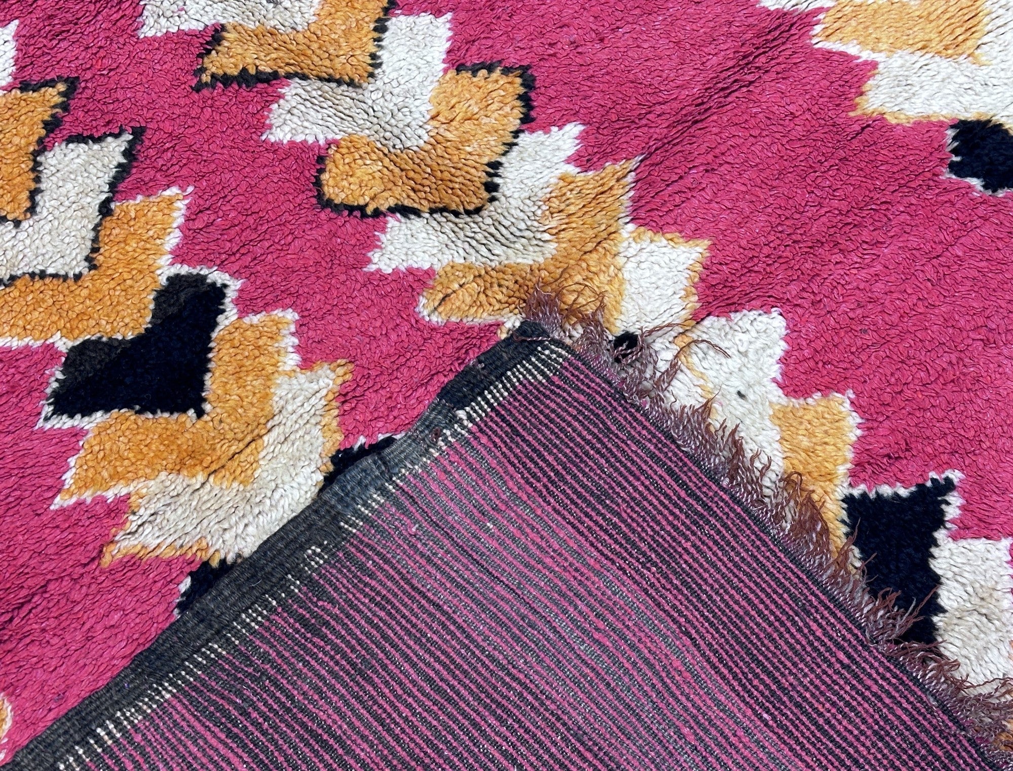 Vintage Moroccan Rug 4'7" x 8' 5''