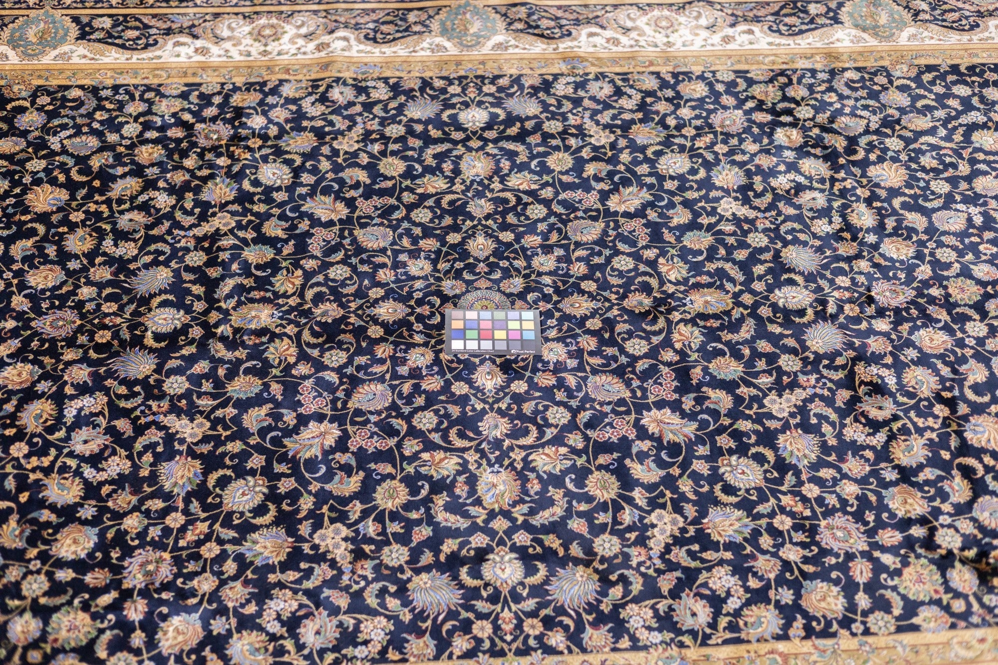 Design Rug 6'4" x 9'7"