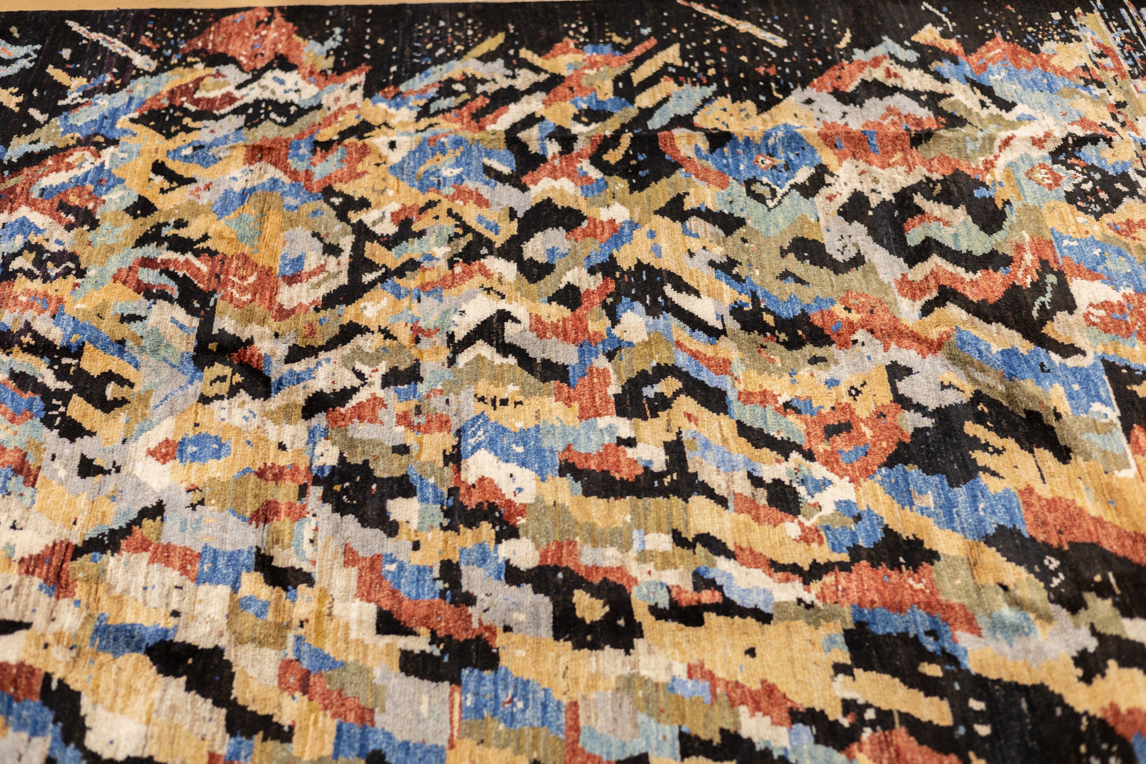 Fine Contemporary Wool Rug 5'5" x 7'8''