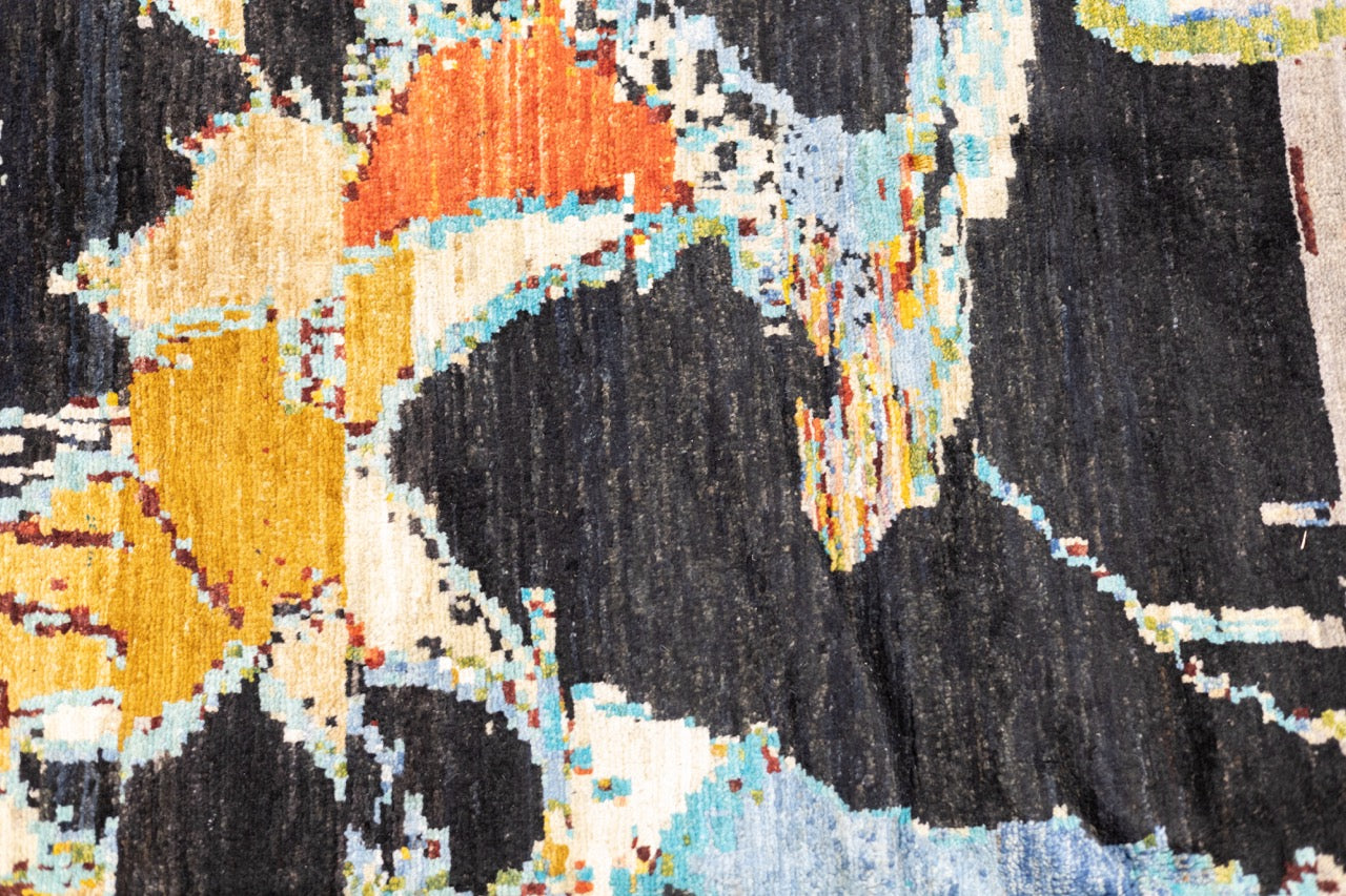 Fine Contemporary Wool Rug 5'6" x 7' 7''