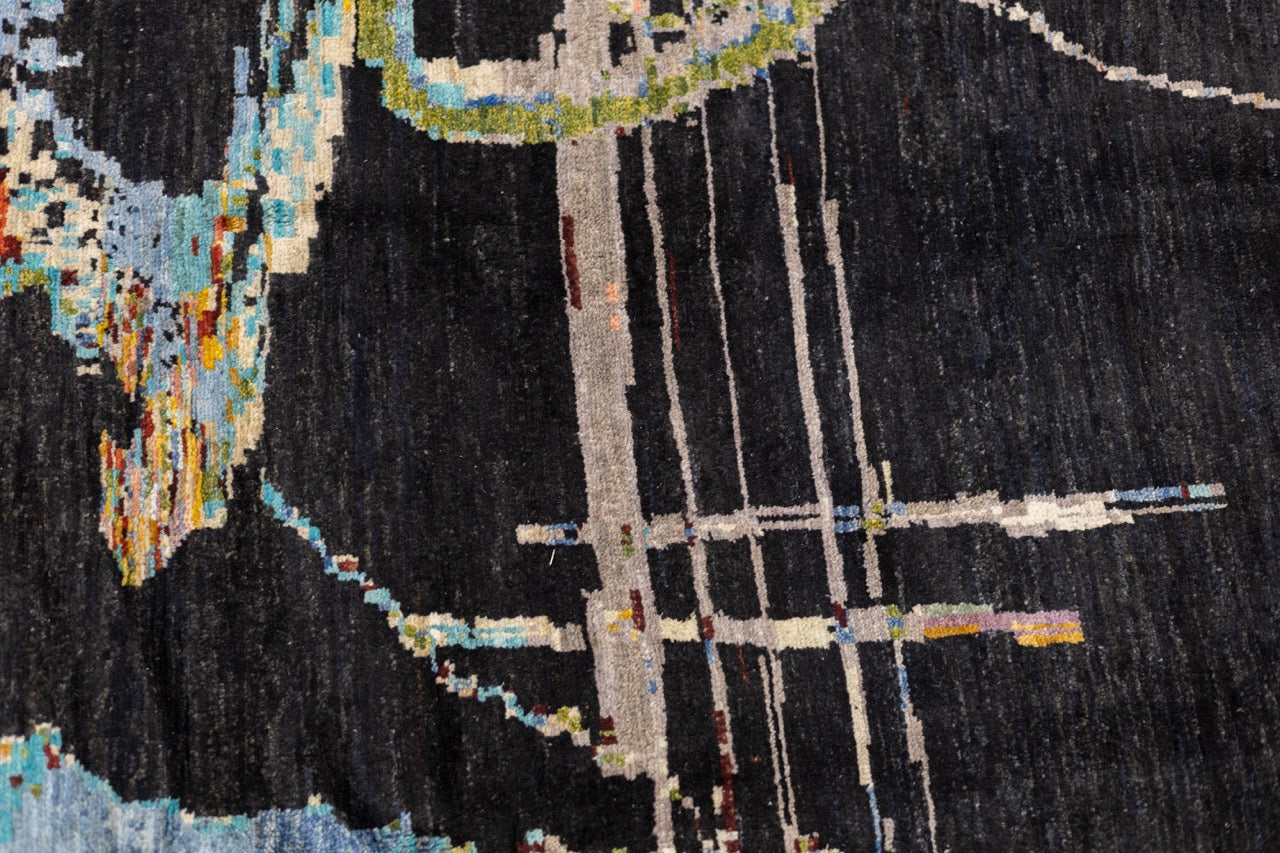 Fine Contemporary Wool Rug 5'6" x 7' 7''