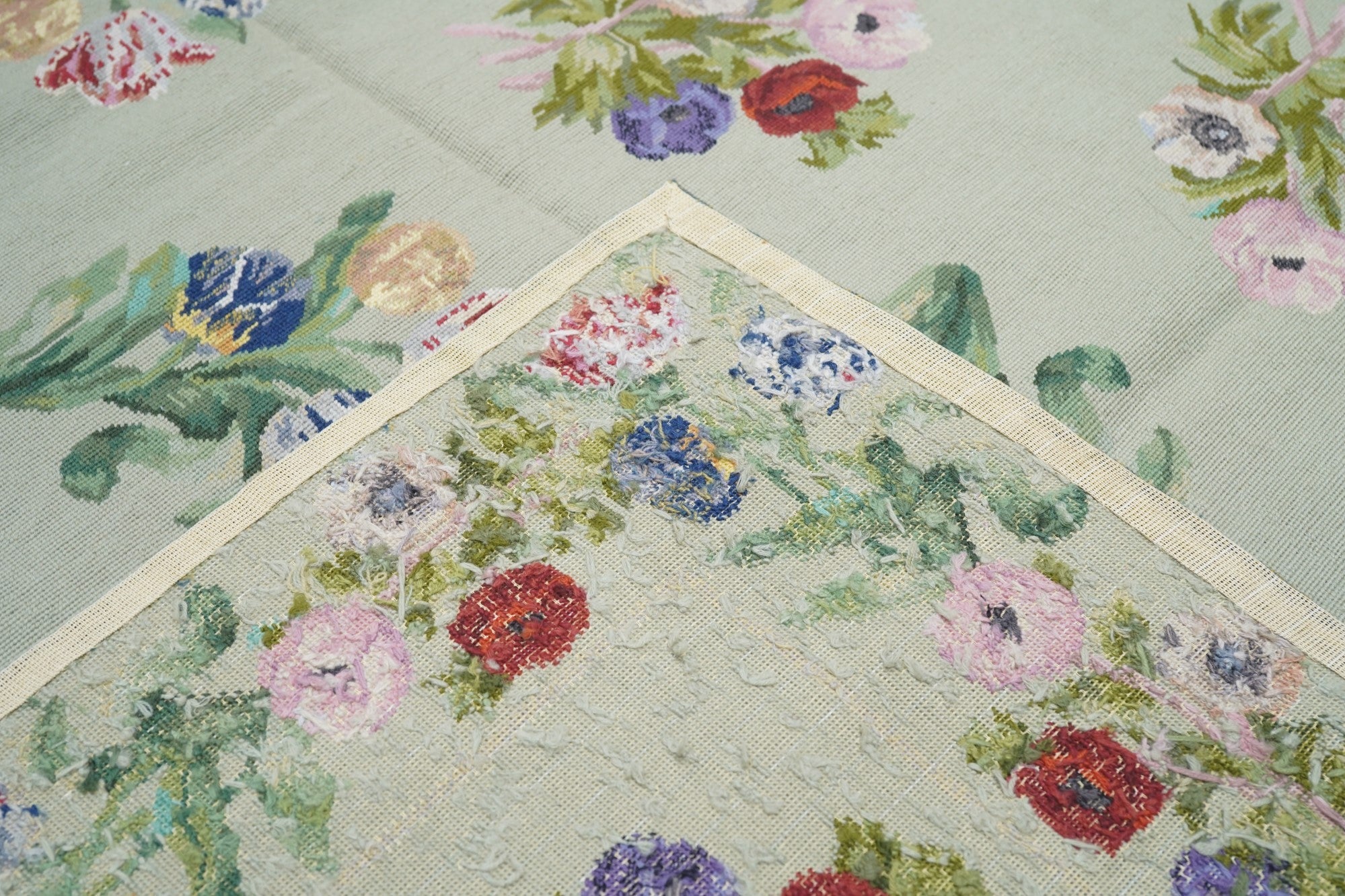 French Aubusson Design Rug 6'0" x 9'0"