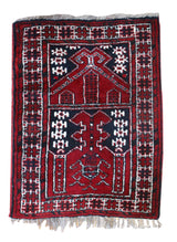Vintage Shiraz Rug 2'3" x 2'11"