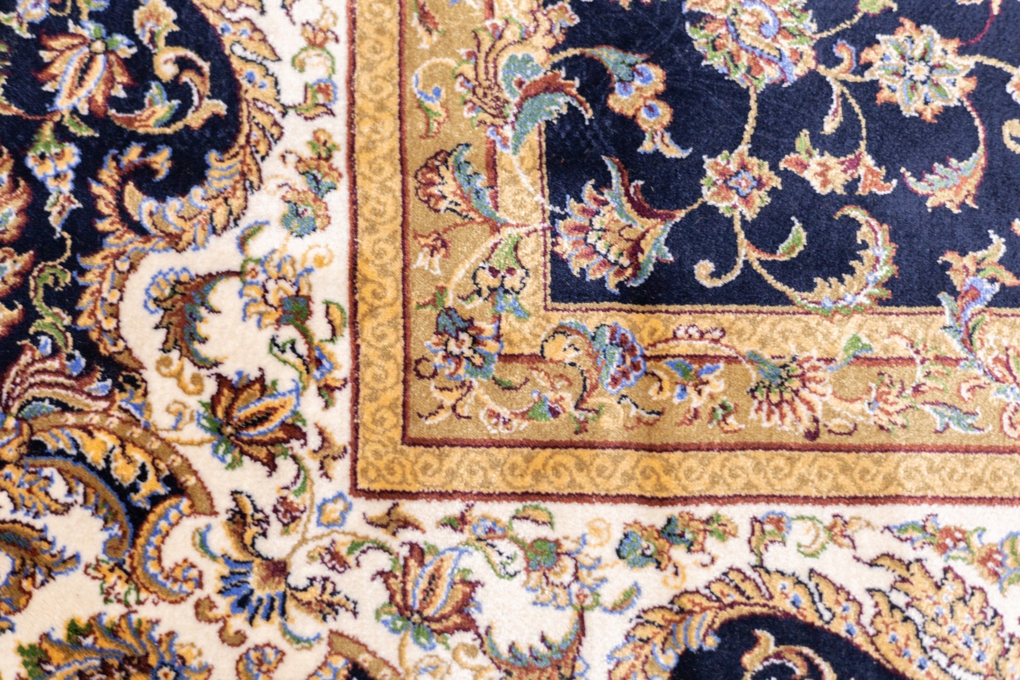 Design Rug 5'1" x 7'7''