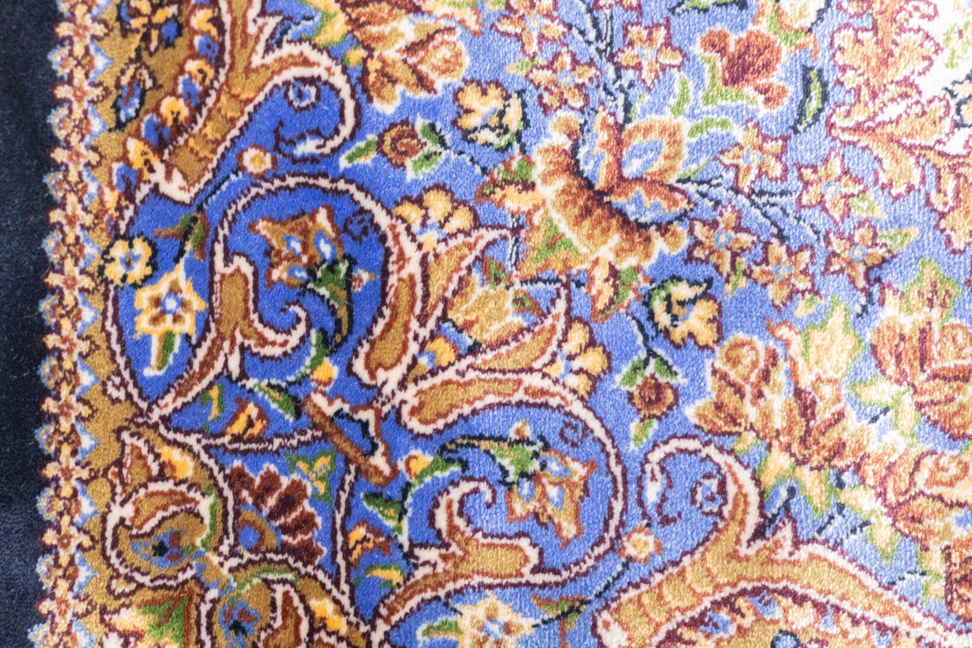 Design Rug 5'1" x 7'7''