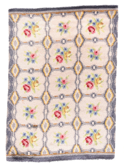 Vintage European Rug 5'5'' x 7'10''