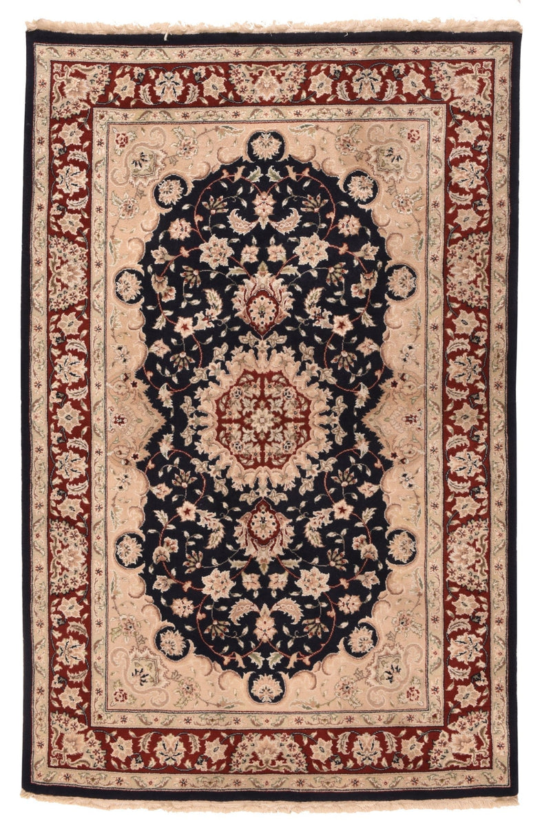 Tabriz Design Rug 4'0