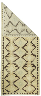 Geometric Rug 2'7'' x 7'1''