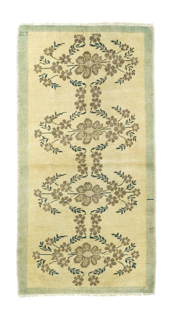 Good Condition Oushak Rug