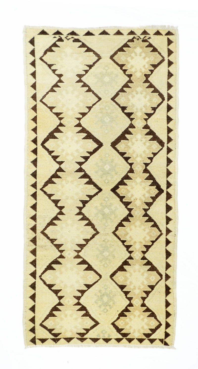 Vintage Turkish Rug 2'9'' x 5'10''