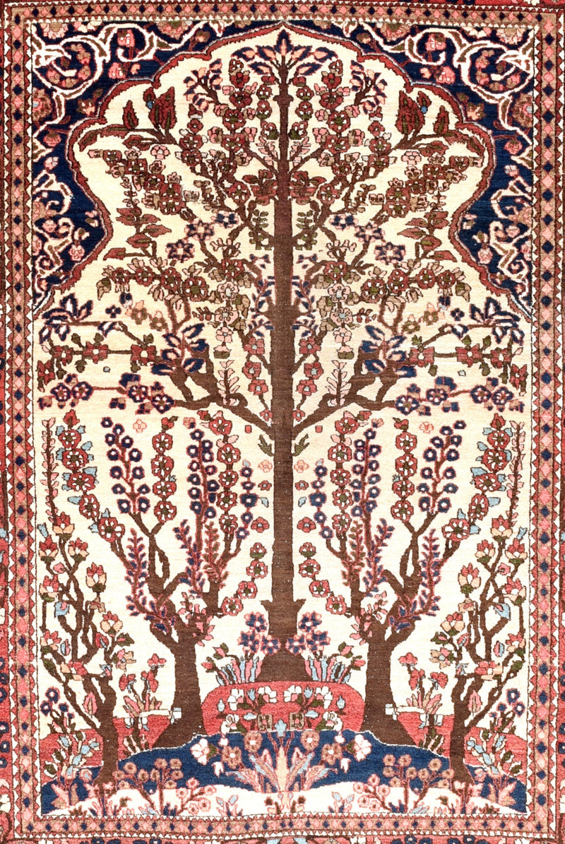 Antique Isfahan Rug 4'9'' x 6'4''