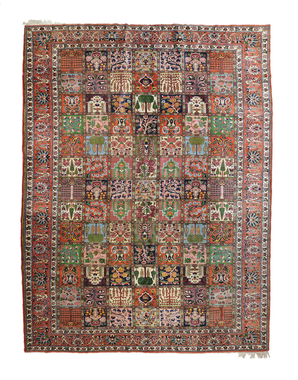 Good Condition Bakhtiari Rug
