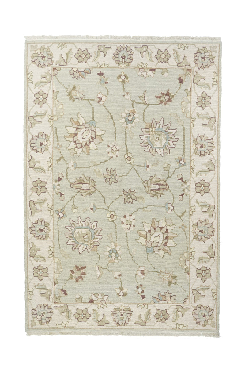 Sumak Rug 4'1'' x 6'1''