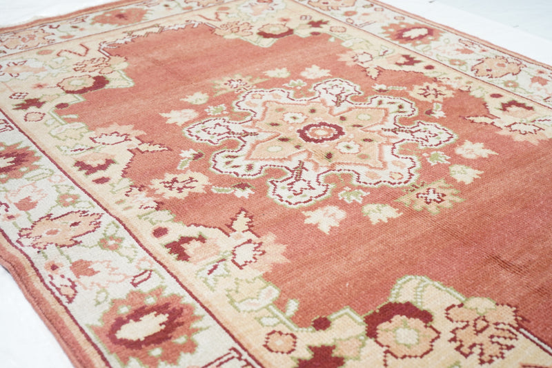 Oushak Rug 4'1'' x 6'1''