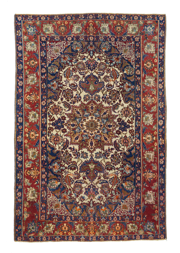 Good Condition Isfahan Rug