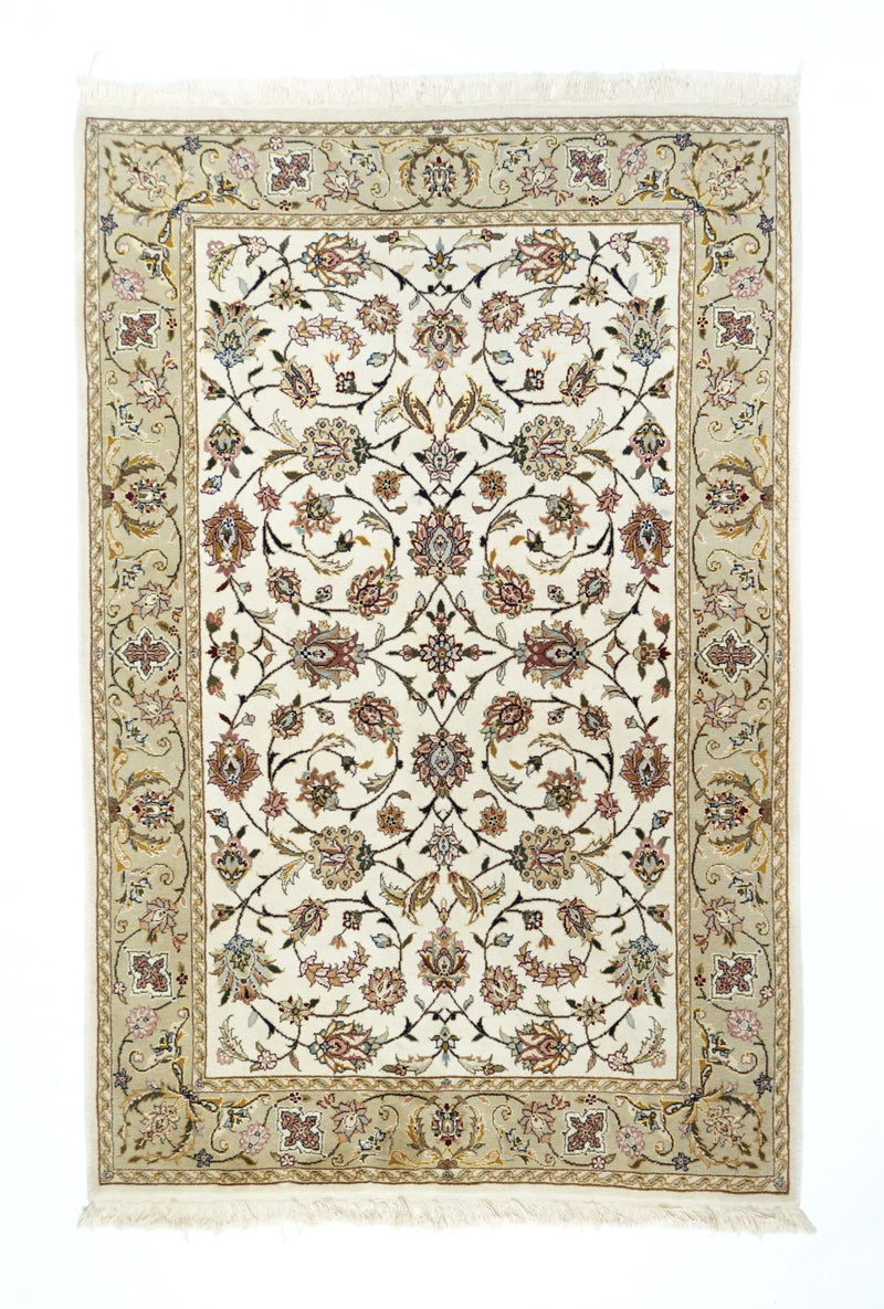 Tabriz Desgin Wool, Silk, Cotton 3'9''x5'9''