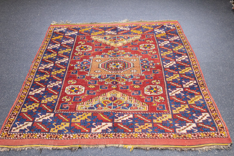 Antique Yourk Rug 5'5'' x 7'