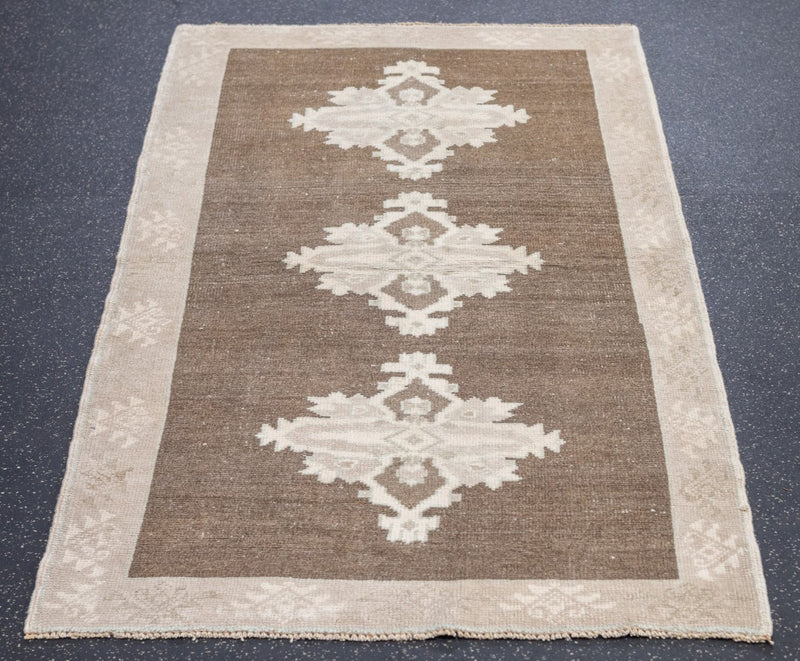 Oushak Rug 3' x 5'1''