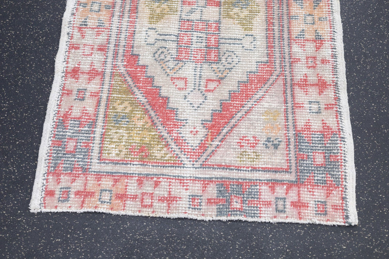 Oushak Rug 2'5'' x 3'9''