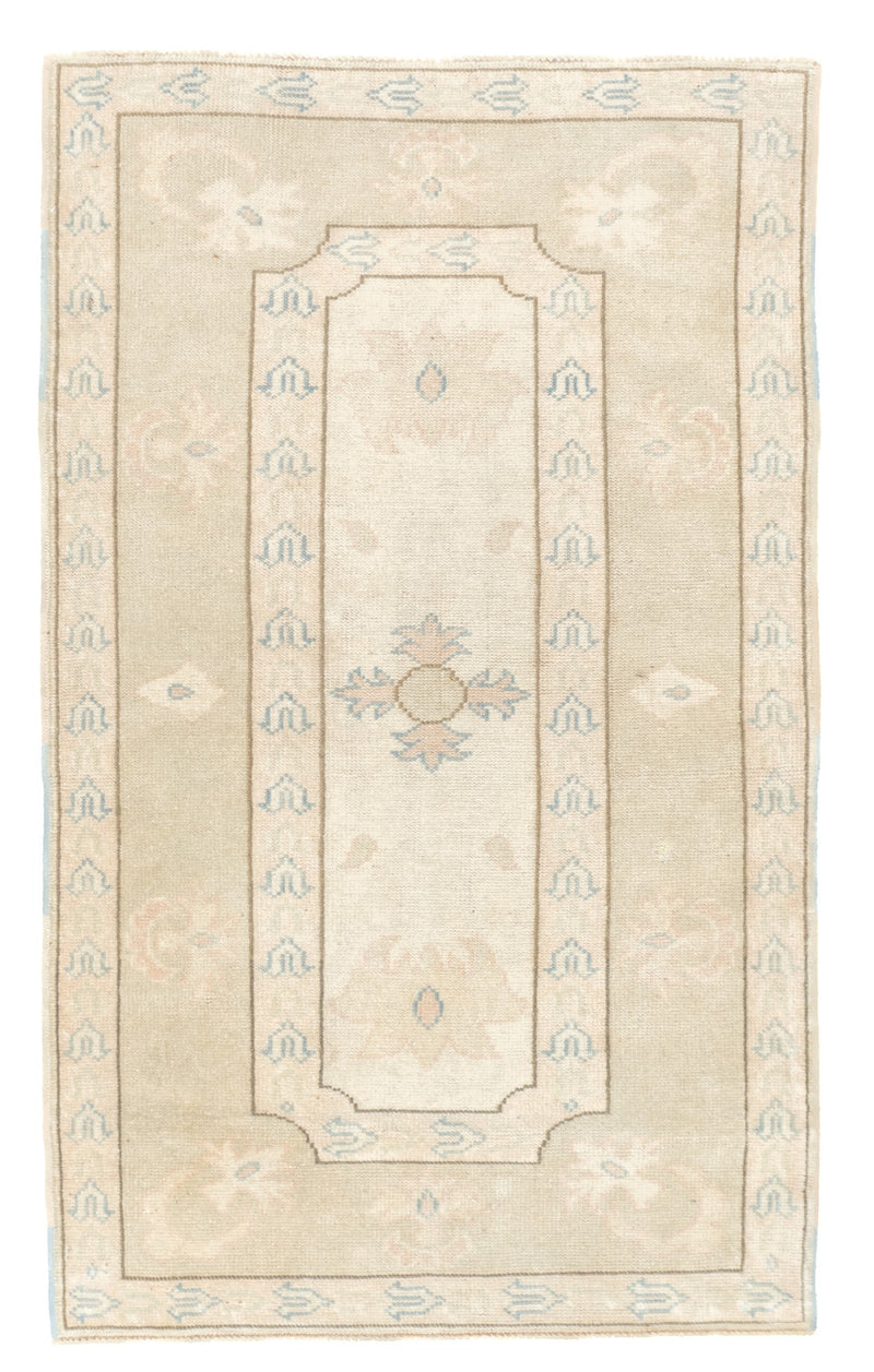 Oushak Rug 2'10'' x 4'8''