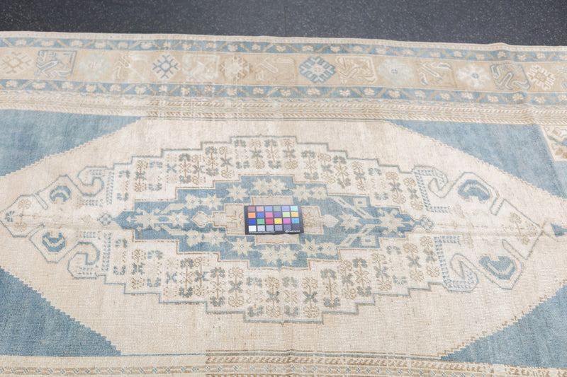 Oushak Rug 5'5'' x 9'7''