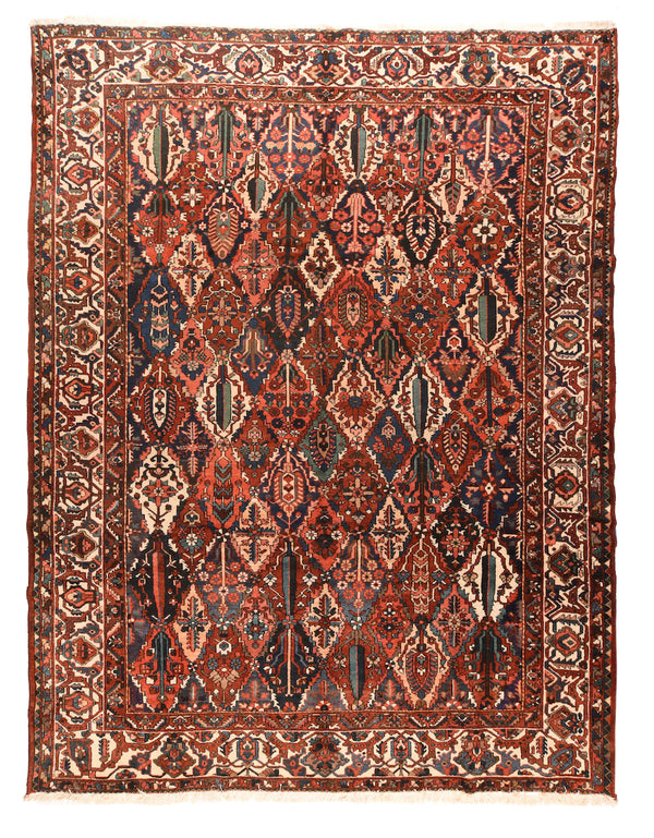 Good Condition Bakhtiari Rug
