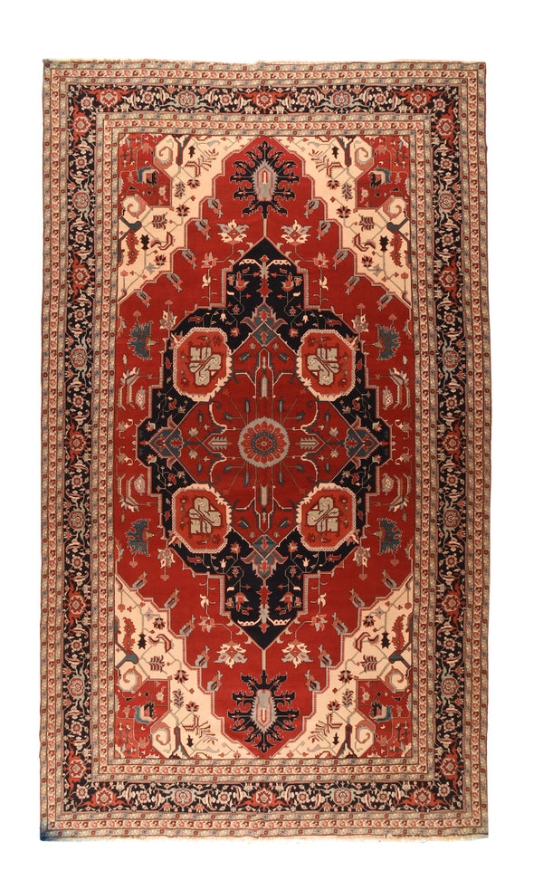 Good Condition Serapi Rug