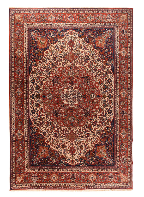 Good Condition Isfahan Rug