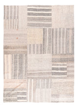 Area Rug 7'6'' x 10'3''