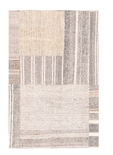 Area Rug 7'6'' x 10'3''